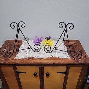 Pair of Medium Tabletop Book Art Stand Easel Black Finish Scroll Spiral  Accents